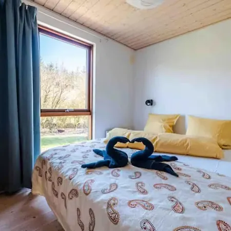 Feriehus Modern Vacation By Forrest And Golf Field *