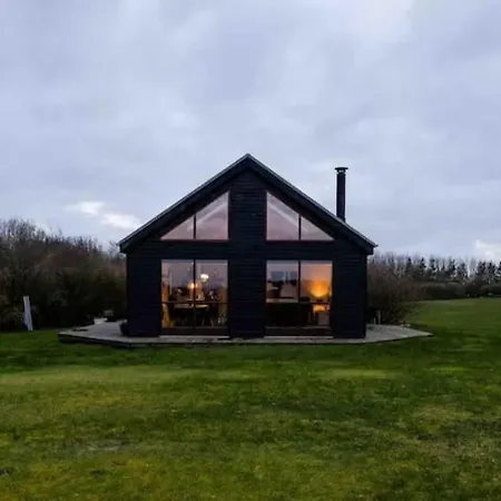 Modern Vacation By Forrest And Golf Field *