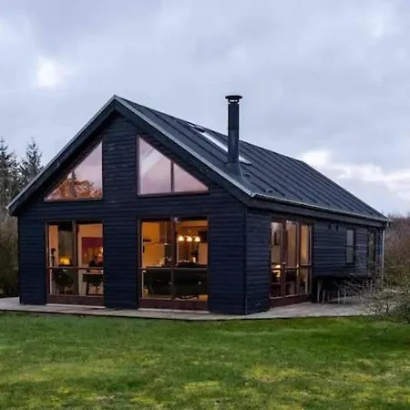 Modern Vacation By Forrest And Golf Field
